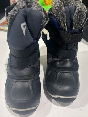 Kids Black Winter Snow Boots with Fleece Lining